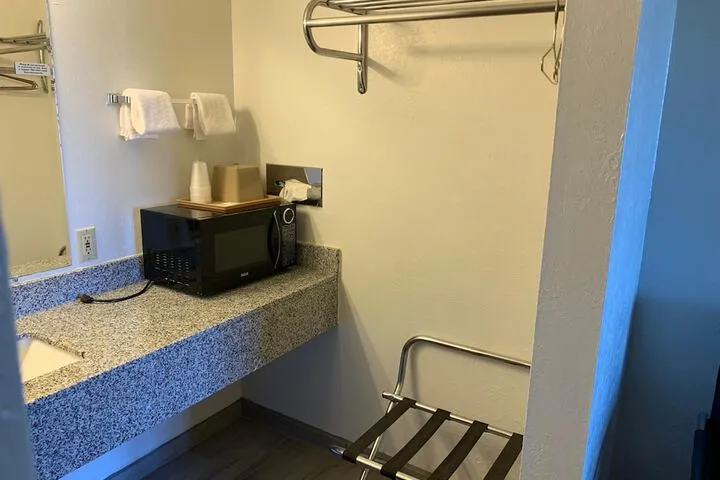 Room 2 of 17