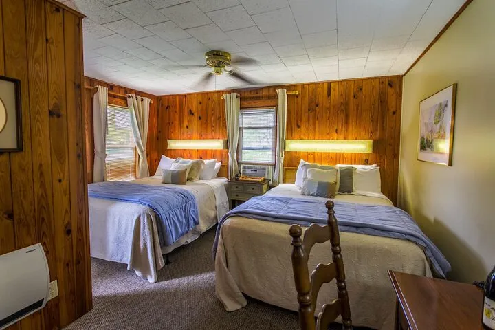 Room 2 of 66