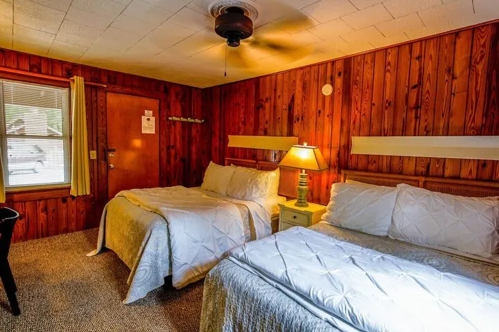 Room 3 of 66
