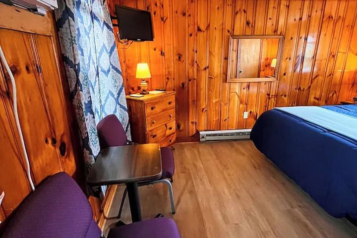 Room 4 of 26