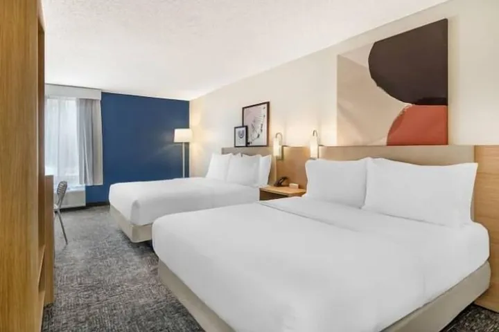 Room 5 of 38