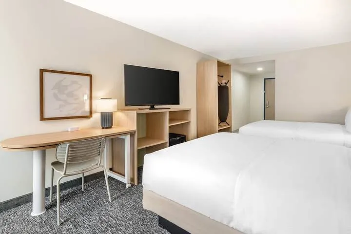 Room 4 of 38