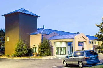Rodeway Inn Austell Six Flags