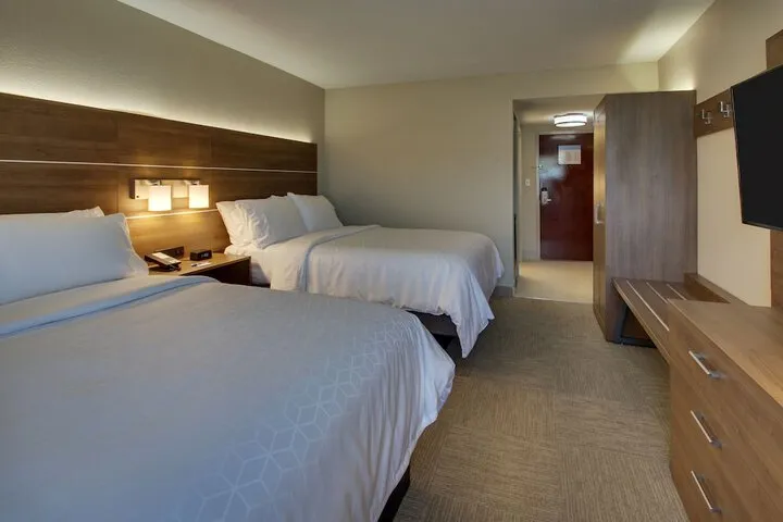 Room 5 of 60