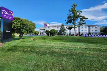 Sleep Inn & Suites Bay View Acme - Traverse City
