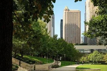 Fairmont Chicago at Millennium Park