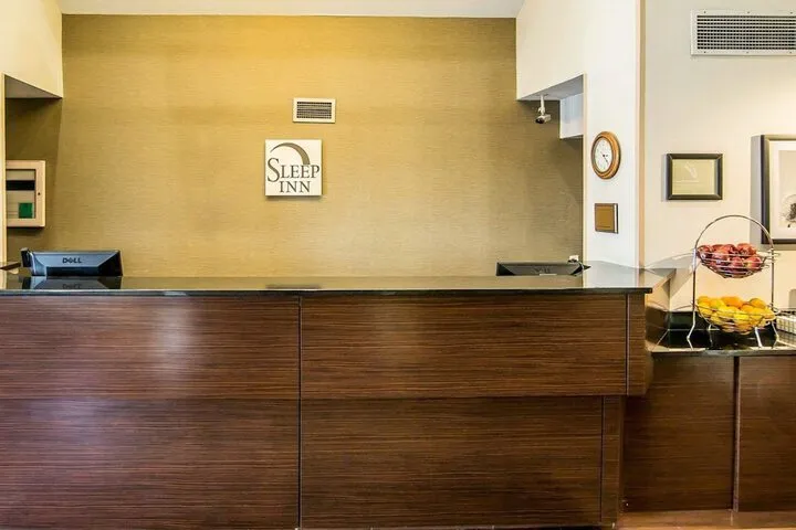 Hotel Interior 4 of 33