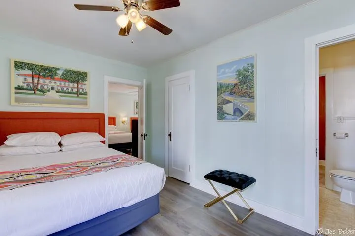 Room 3 of 32