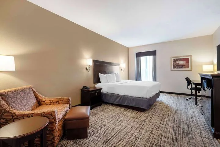 Room 5 of 35