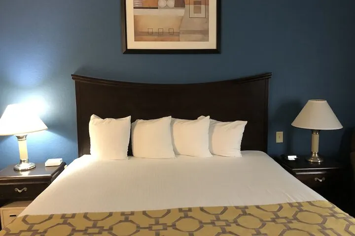 Room 4 of 29