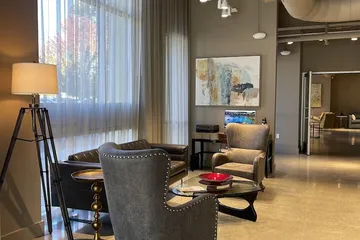 Art House Hotel and Suites
