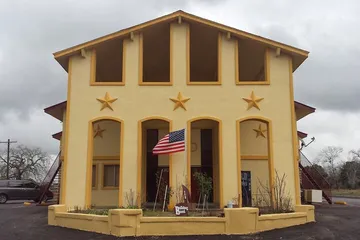 Carefree Inn Flatonia