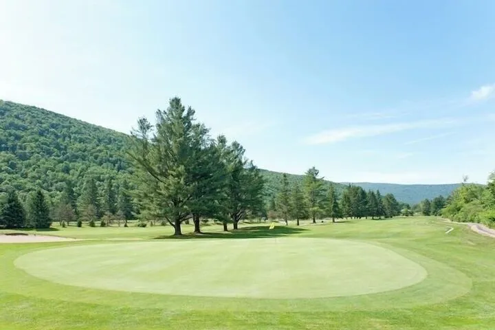 Golf 4 of 9