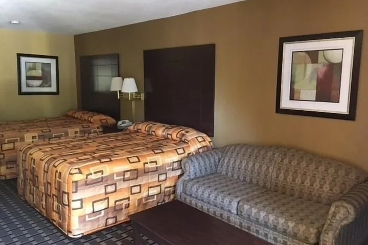 Room 2 of 8