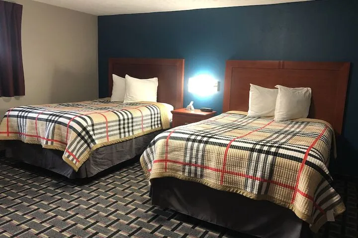 Room 4 of 17