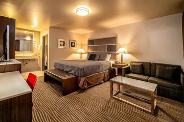 Crescent Bay Inn