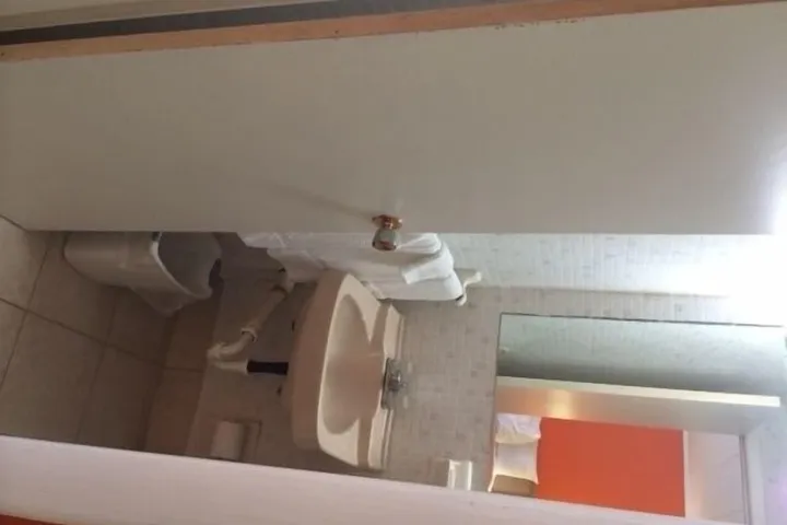 Room 5 of 45