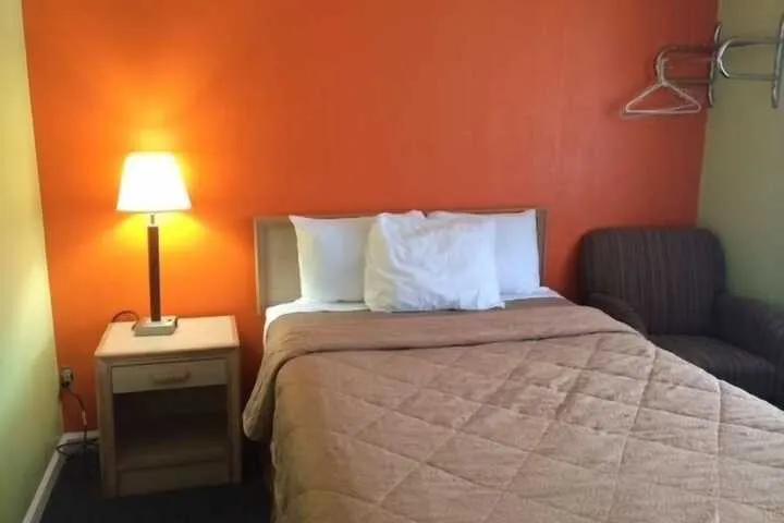 Room 4 of 45