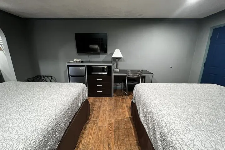 Room 3 of 12