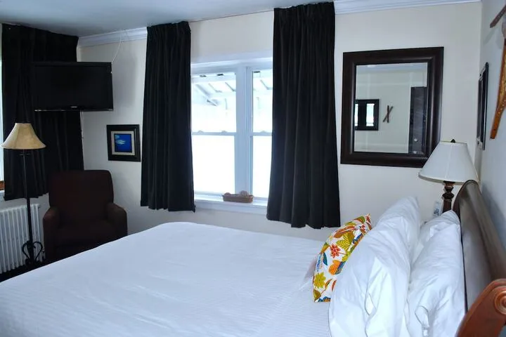 Room 5 of 69