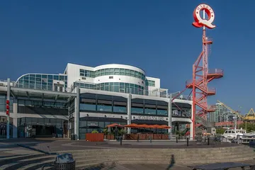 Coast Lonsdale Quay Hotel
