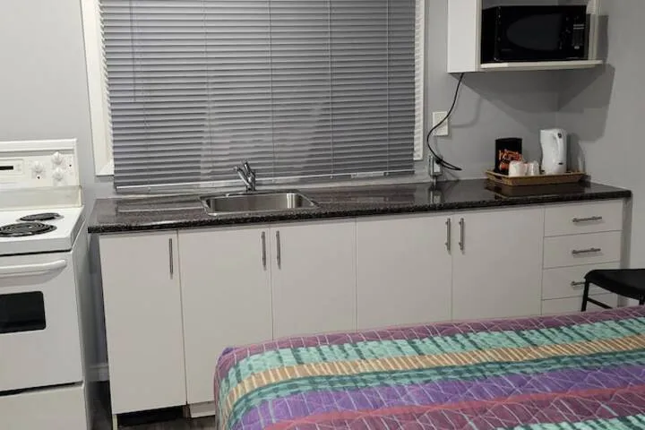 Room 4 of 49