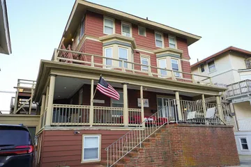 North Beach Hotel