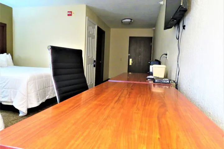 Room 5 of 46