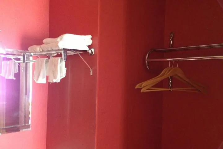 Room 5 of 26