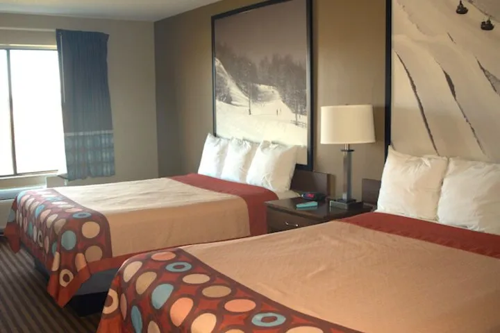 Room 5 of 44