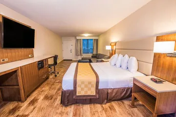 Travelodge by Wyndham Culver City