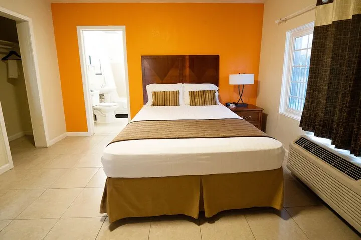 Room 3 of 22