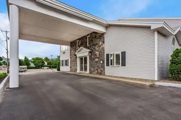 Quality Inn & Suites Gorham Riverside