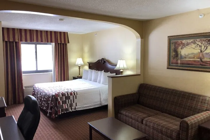 Room 4 of 11