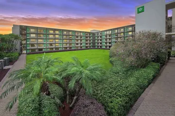 Wyndham Garden Lake Buena Vista – Disney Springs Area