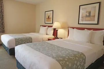 La Quinta Inn & Suites by Wyndham Albuquerque Journal Center NW