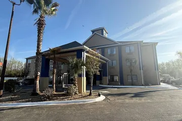 Clarion Pointe Jesup
