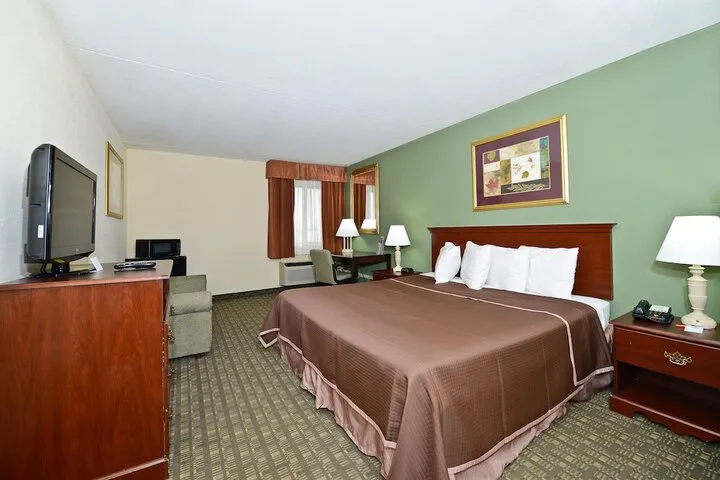 Room 5 of 42