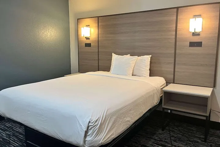 Room 5 of 41