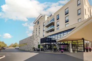 C Hotel by Carmens BW Premier Collection