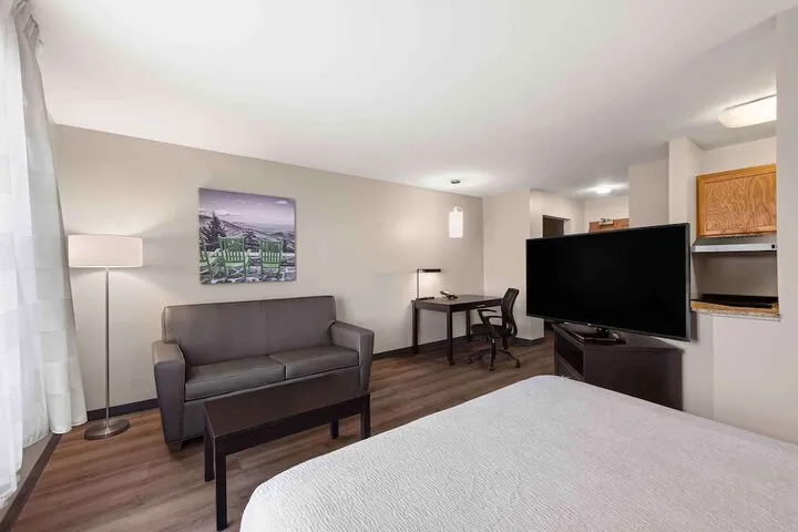 Room 5 of 23