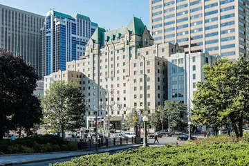 Lord Elgin Hotel