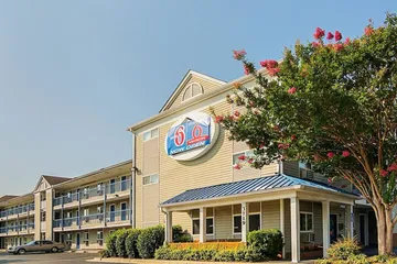 Motel 6 - Fayetteville NC - Fort Liberty Area
