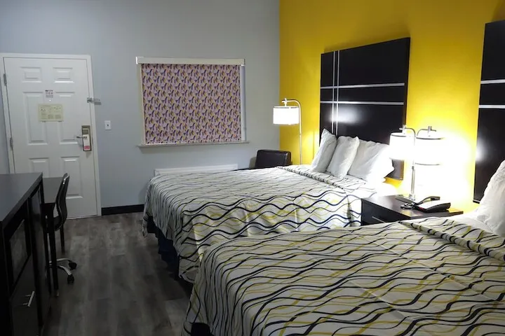 Room 4 of 21