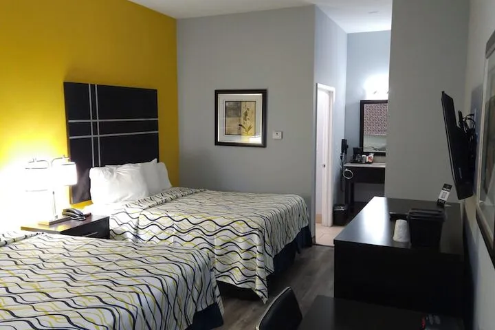 Room 5 of 21