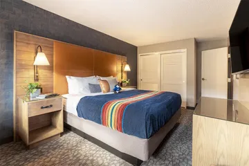 Riverhouse Lodge