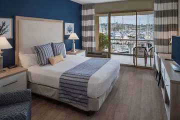 Bay Club Hotel & Marina