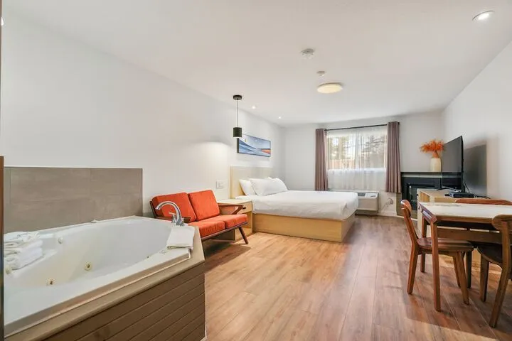 Room 2 of 90
