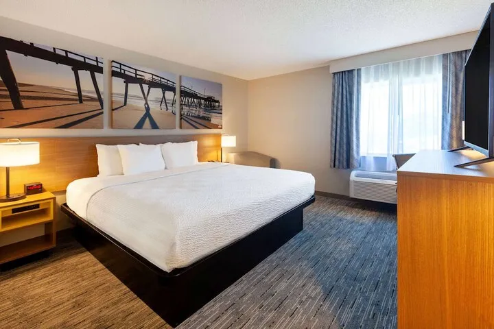 Room 4 of 34