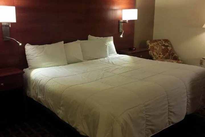 Room 3 of 25